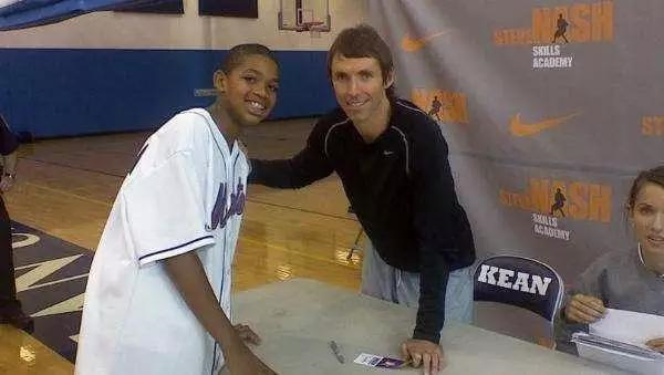 中锋里极为 中锋里极为